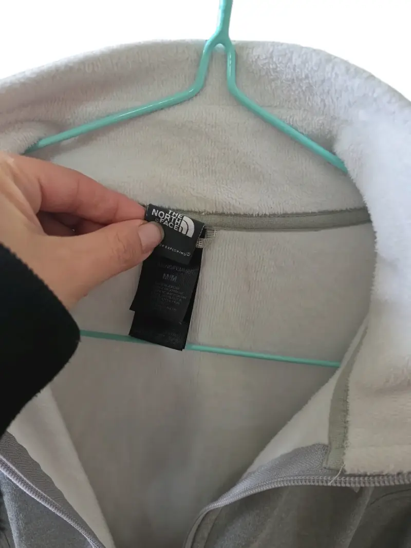 Chaqueta polar gris The North Face para mujer - 3
