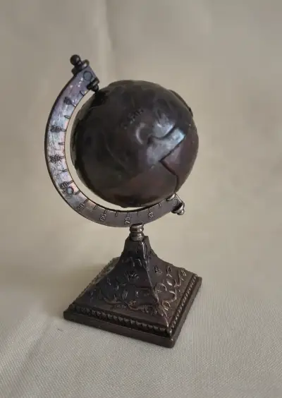 Sacapuntas de Globo Terráqueo Vintage - miniatura 2
