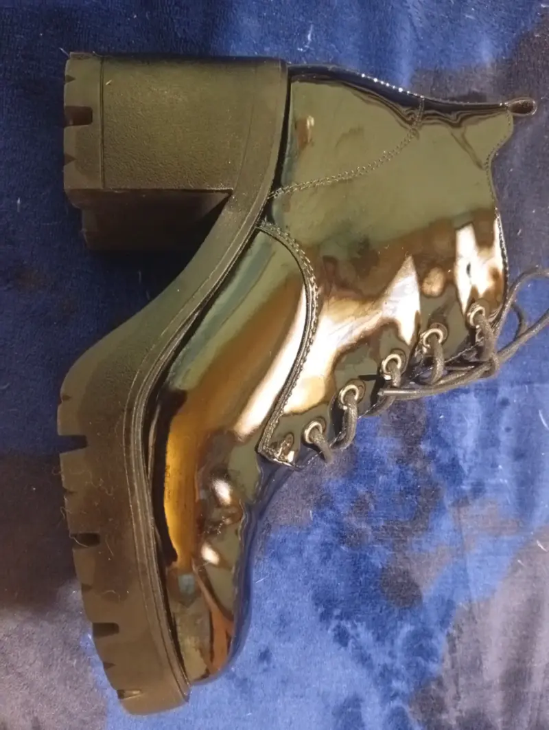 Botines de charol negro con plataforma - 1