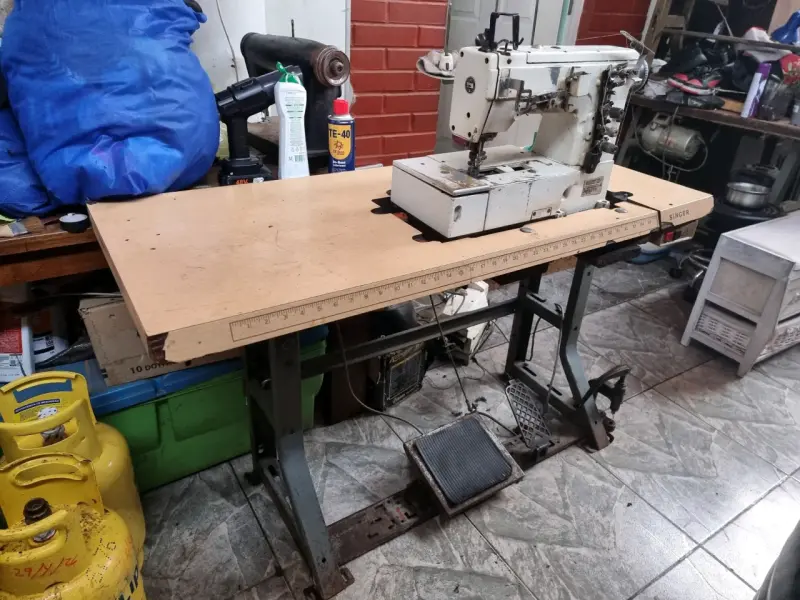 Máquina de coser de taller - 2
