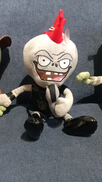 Set de Peluches Zombies de Plantas vs Zombies - miniatura 5