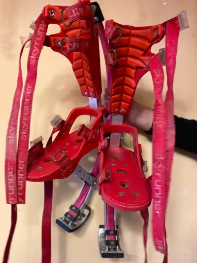 Zancos de salto Skyrunner rojos - miniatura 1