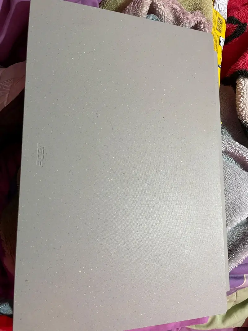 Laptop Acer Aspire AV15-52 con Intel i5 y 12GB RAM - 3