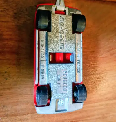 Set de 4 autos Majorette años 80 y 90 - miniatura 4
