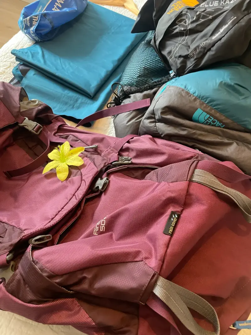 Mochila Deuter Aircontact 50+10L para trekking - 4
