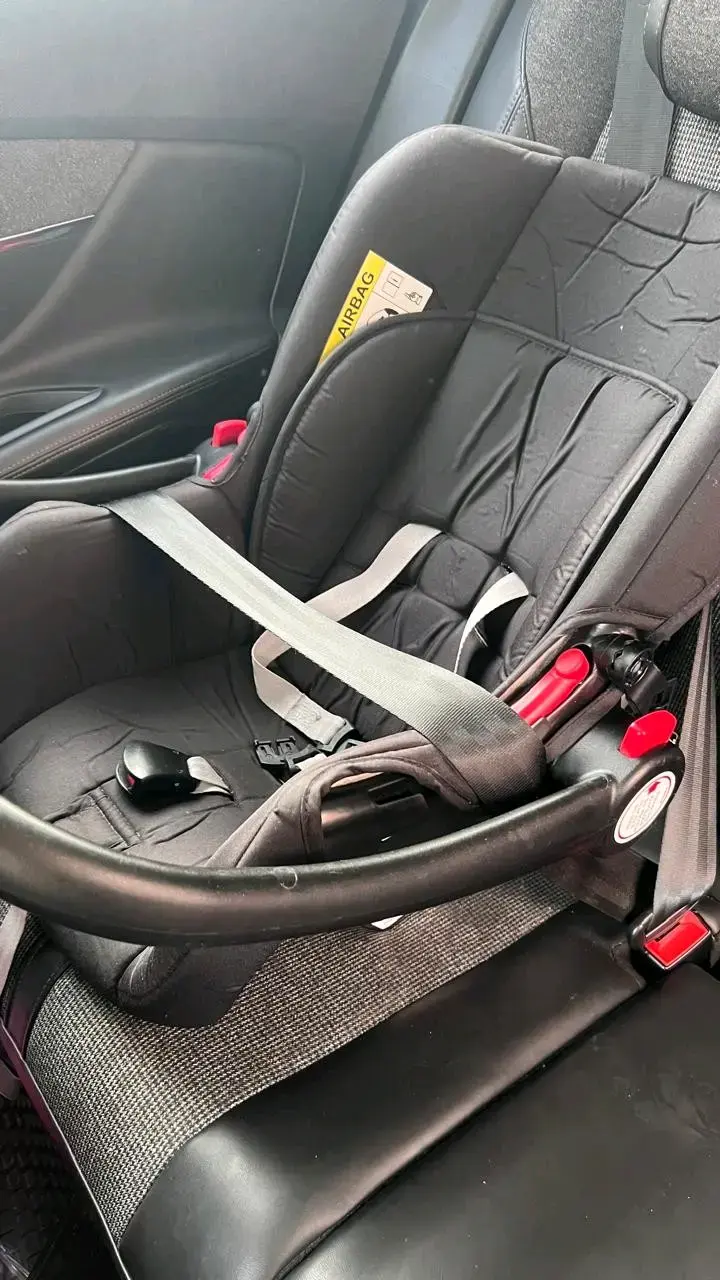Coche de bebé Babycas plegable y silla para auto - 6