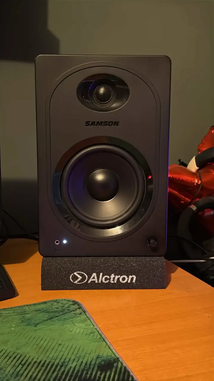 Parlantes de estudio Samson mediaone m50 - 1