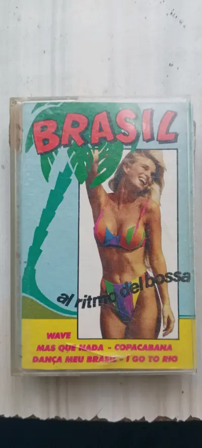 Cassette de música variada 'Cachete Pechito y Ombligo' - miniatura 3