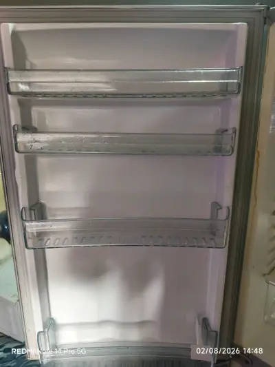 Refrigerador Whirlpool de 2 puertas en buen estad - miniatura 3