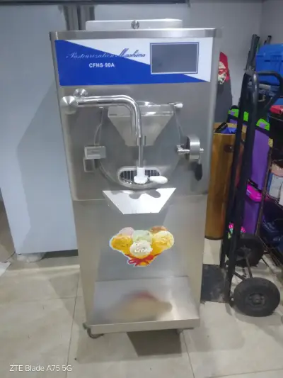 Máquina de Helados Pasteurización CFHS-90A - miniatura 1