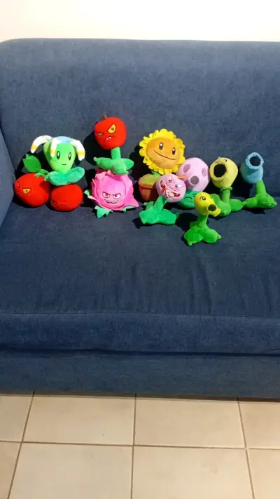 Set de Peluches Plantas vs Zombies - miniatura 1