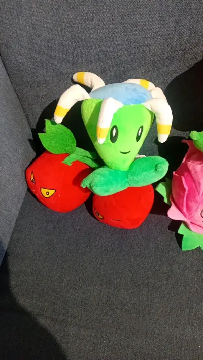 Set de Peluches Plantas vs Zombies - miniatura 2