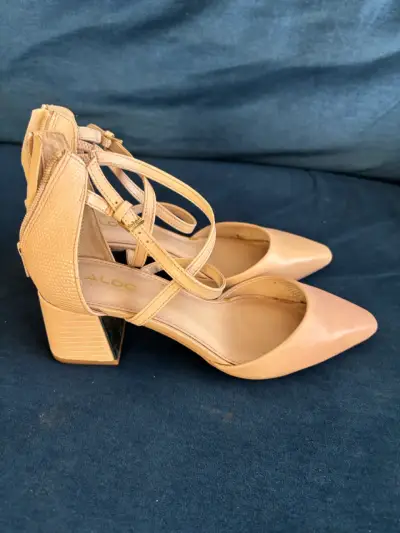 Zapatos de tacón medio nude Aldo con tiras - miniatura 1