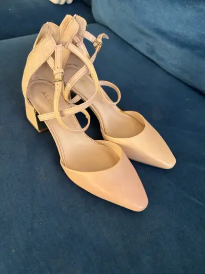 Zapatos de tacón medio nude Aldo con tiras - miniatura 3