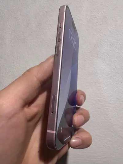 IPHONE 15 ROSADO 128GB - miniatura 4