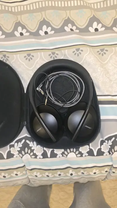 Auriculares Bose NC700 con cancelación de ruido - miniatura 1