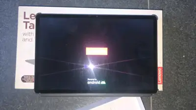 Tablet Lenovo Tab P12 con teclado y lápiz - miniatura 3