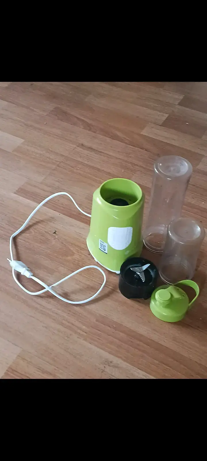 Licuadora personal verde con vasos portátiles - 3