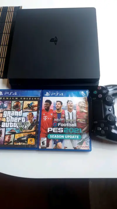 Consola PS4 con juegos PES 2021 y GTA V - miniatura 2