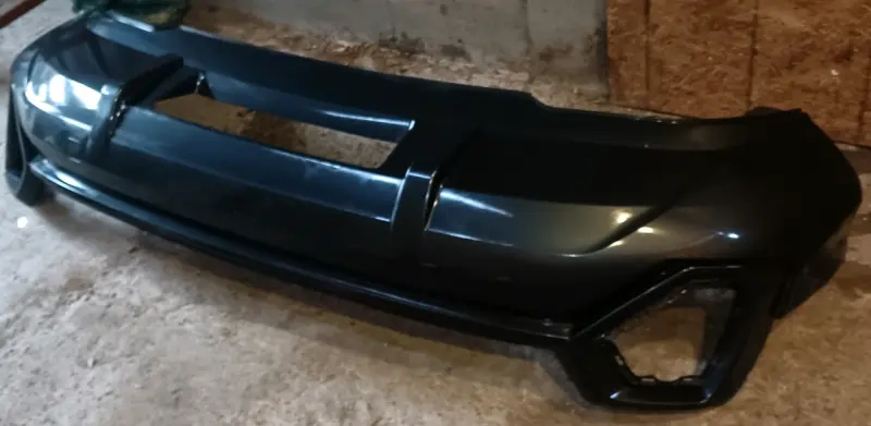 Parachoques trasero spoiler negro para auto. - 1