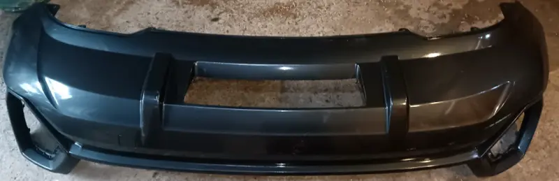 Parachoques trasero spoiler negro para auto. - 2