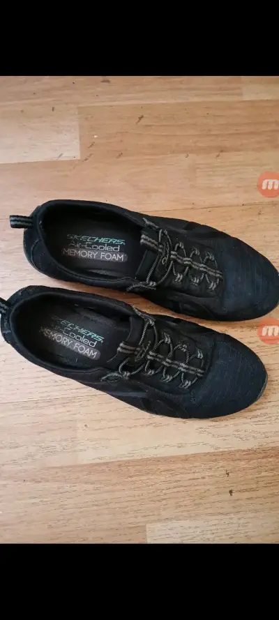 Zapatillas,sketche n38 negras,comodas - miniatura 1