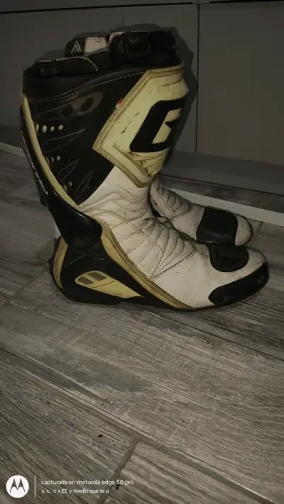 Botas Gaerne blancas y negras - miniatura 1