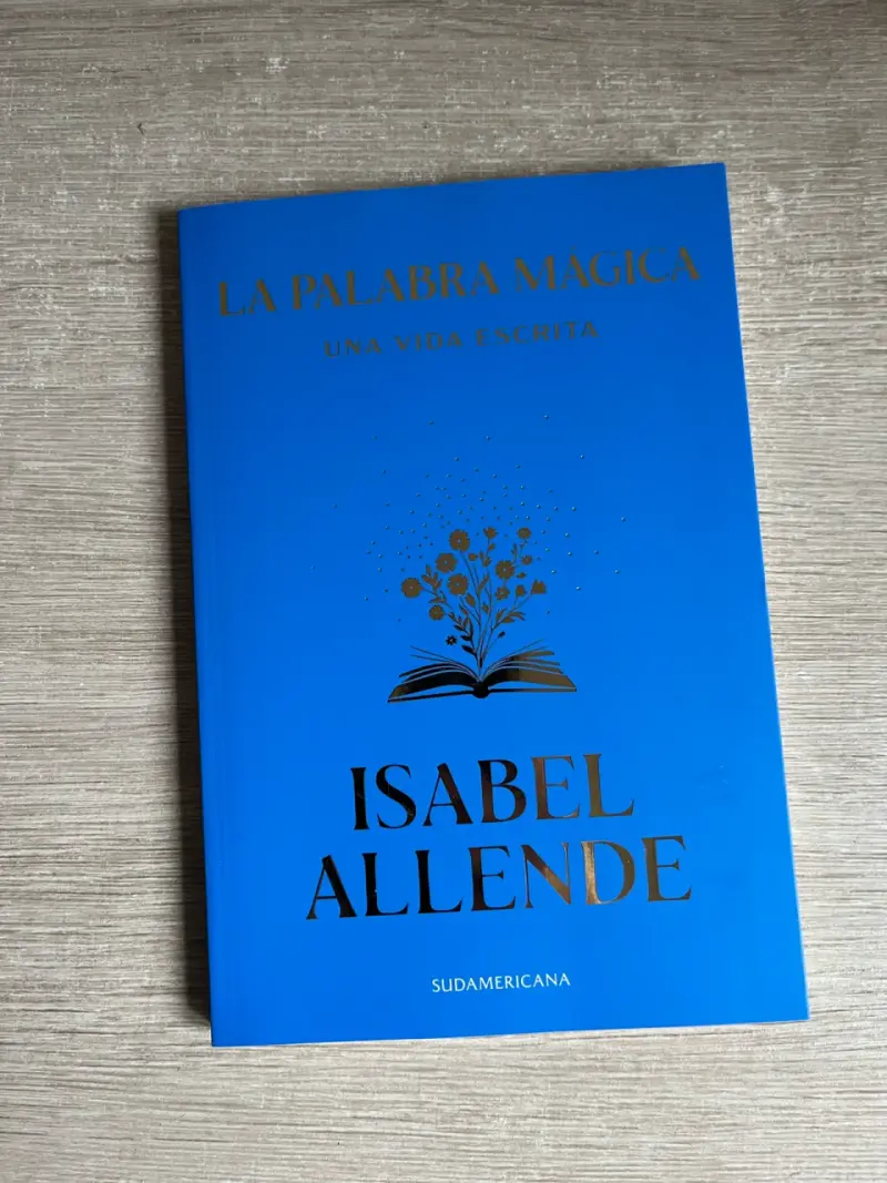 Libro 'La Palabra Mágica' de Isabel Allende - 1