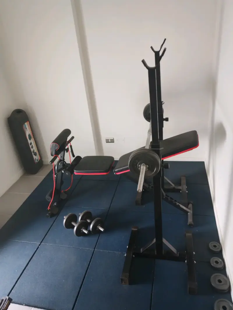 Set de gimnasio con banco y pesas conversable - 2