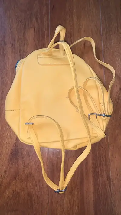 Mochila amarillo mostaza - miniatura 2