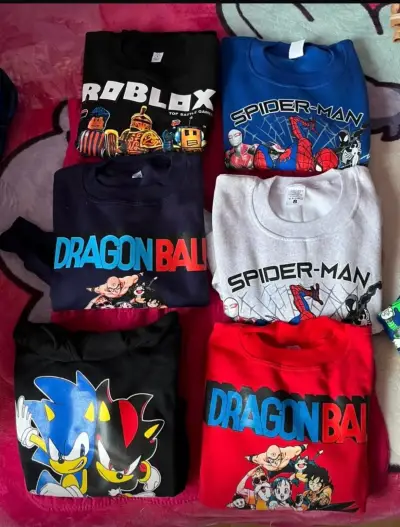 Poleras y polerones estampados de personajes animados - miniatura 4