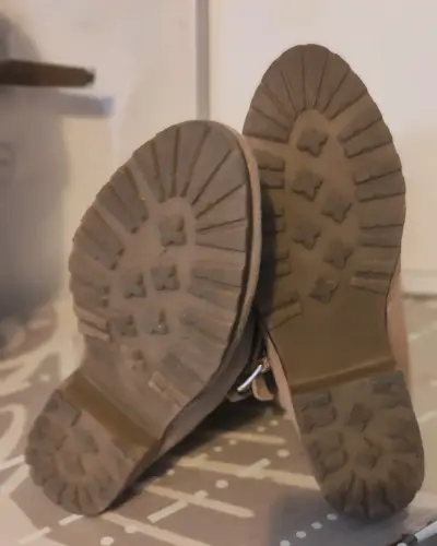 Botas de gamuza beige con forro de piel talla 36 - miniatura 3