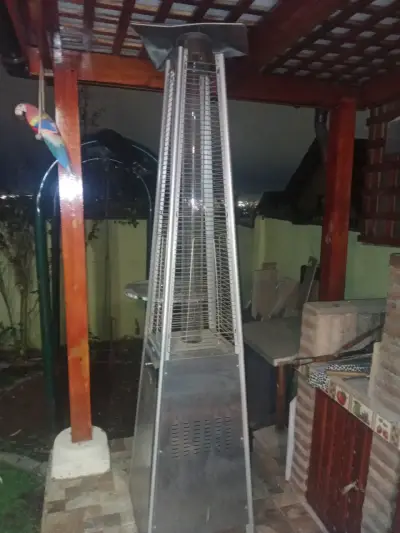 Calefactor de Patio a Gas Toyotomi - miniatura 1
