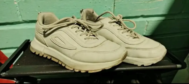 Zapatillas deportivas blancas - 1