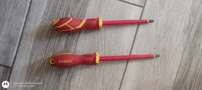 Llave ajustable Bahco 200 mm con mango aislante - miniatura 4