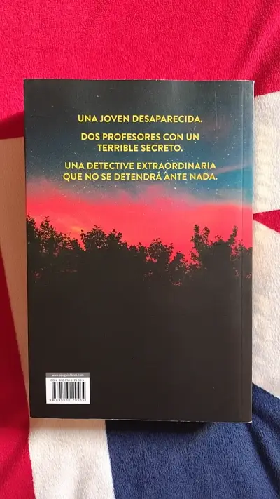 Libro 'Holly' de Stephen King en español - miniatura 2