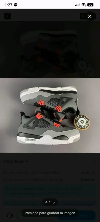 Zapatillas deportivas blancas con detalles negros y rojos - miniatura 2