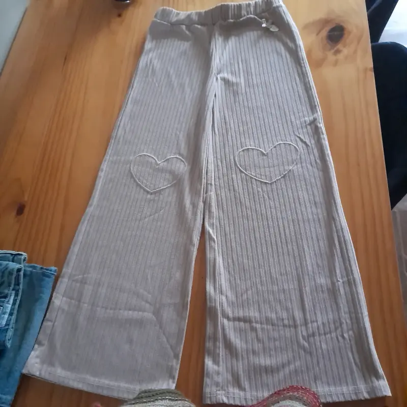 Pantalones de niña con corazones Limonada talla 12 - 1