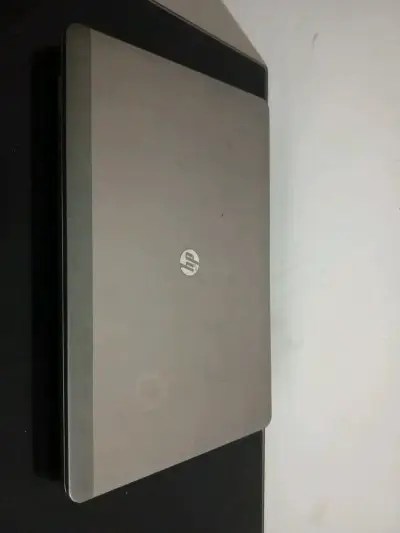 Notebook HP EliteBook con Intel Core i5 - miniatura 2