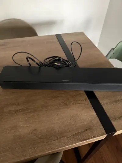 Barra de sonido Bose con control remoto - miniatura 1