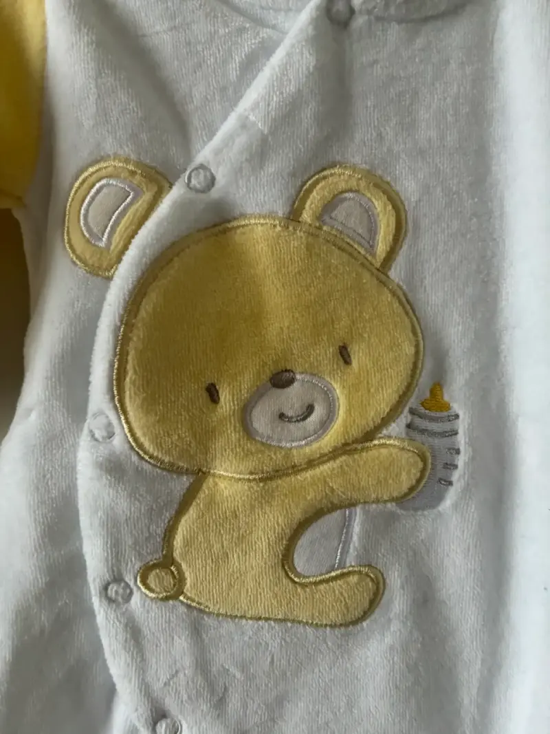 Enterito bebé amarillo con oso - 2