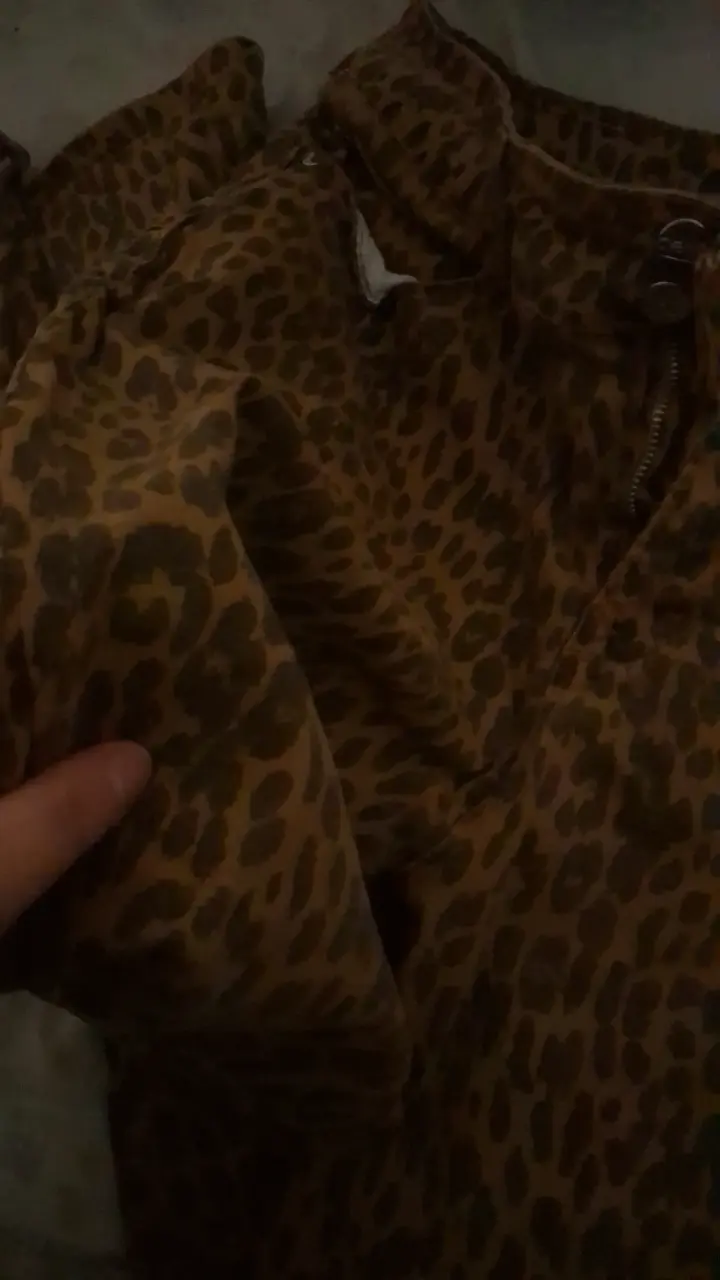 Pantalones de mujer con estampado animal print - 4
