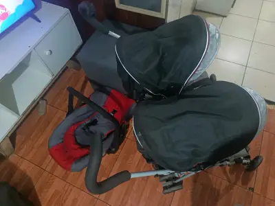 Coche doble y silla huevito de bebé - miniatura 5