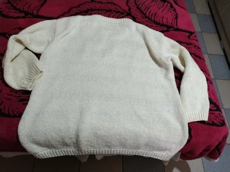 Suéter de lana blanco con diseño étnico - 2