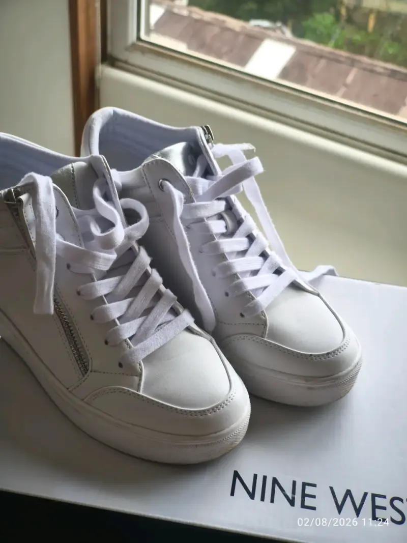 Zapatillas blancas con cierre lateral Nine West - 3
