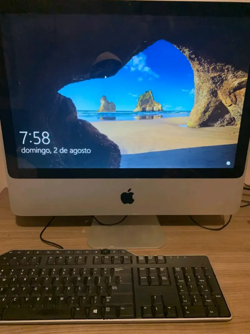 iMac de 21.5 pulgadas con teclado - 2