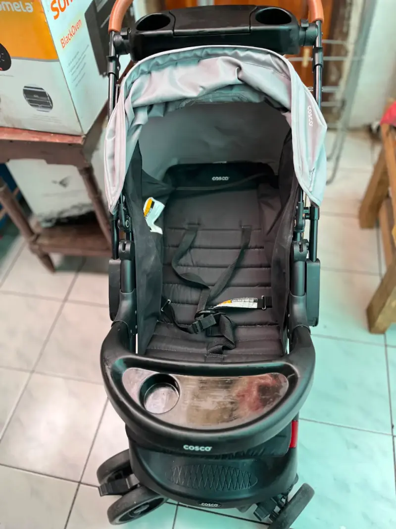 Coche de bebé Cosco con portavasos y manillar ajustable - 3