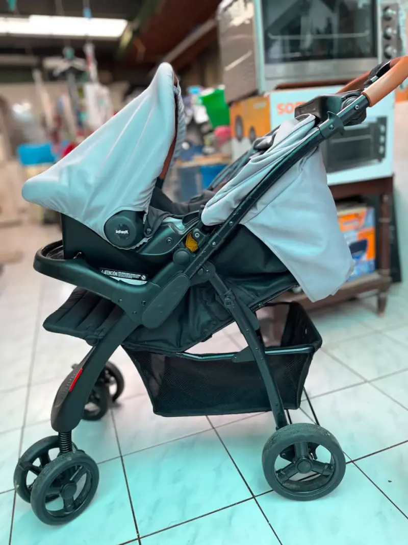 Coche de bebé Cosco con portavasos y manillar ajustable - 4