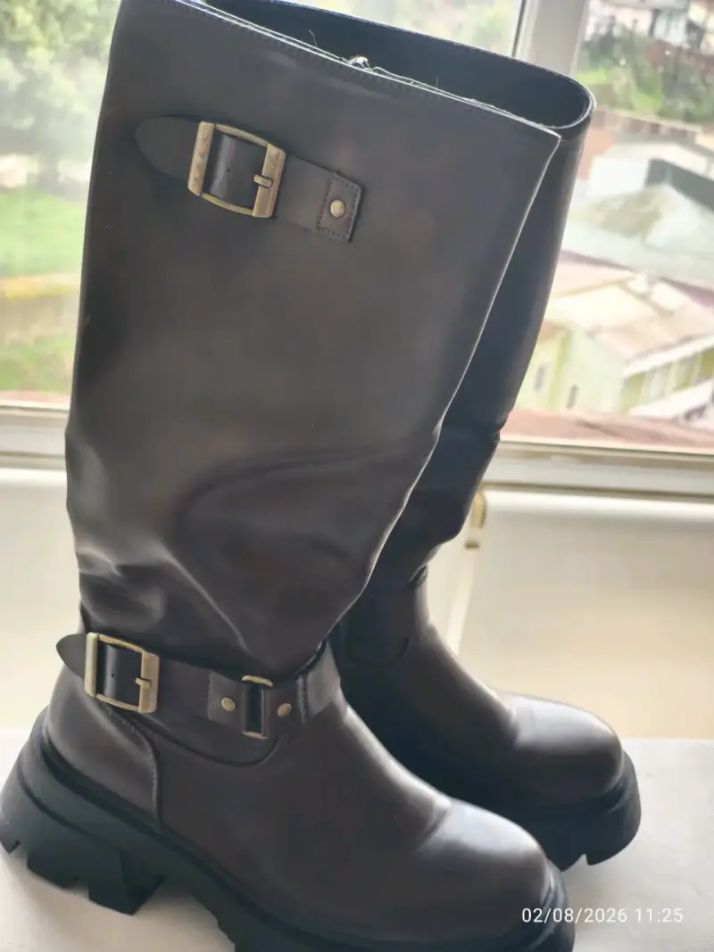 Botas de cuero marrón con hebillas - 2