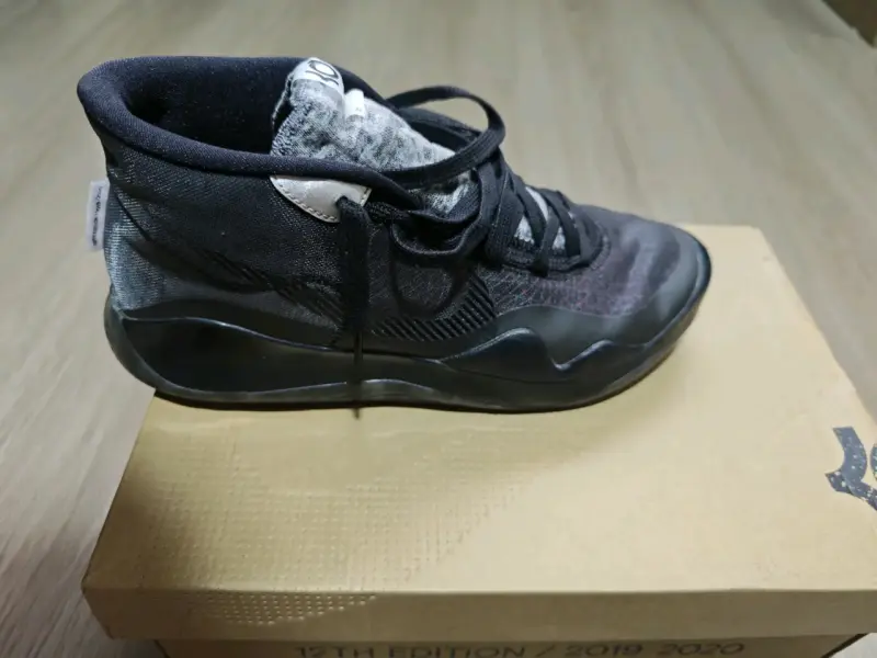 Zapatillas Nike Zoom KD12 negras talla 41 us9.5 - 4